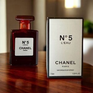 NIB! Chanel No5 L'eau Limited Red Edition-E.D.P. -7.5ML/.25FL OZ MINI